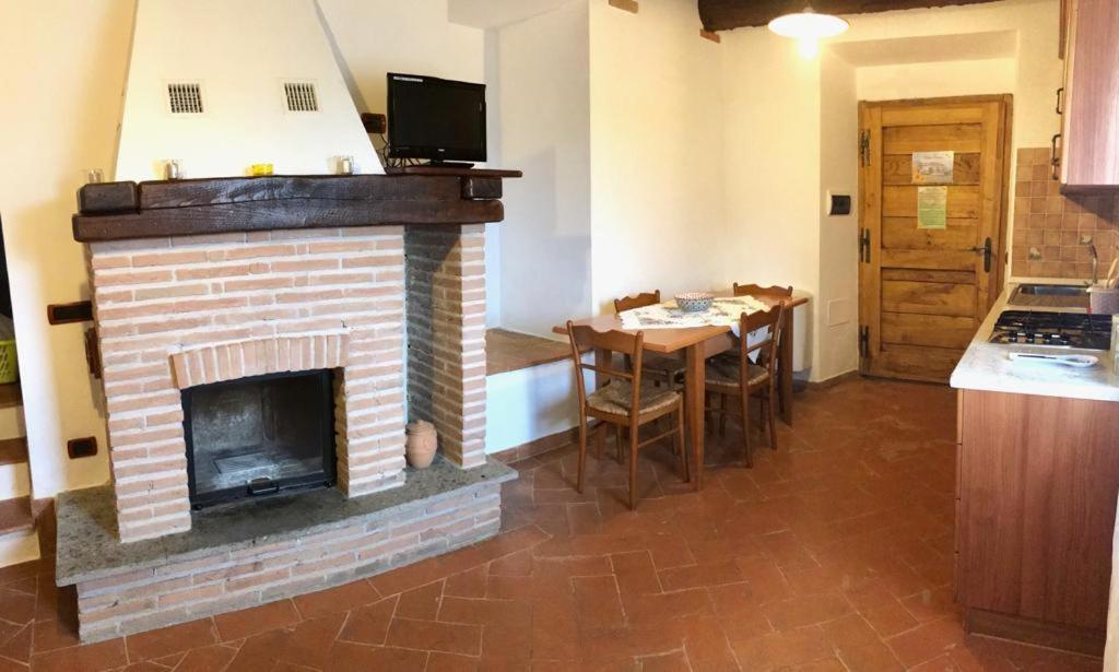Agriturismo Podere Casano ラディコーファニ エクステリア 写真